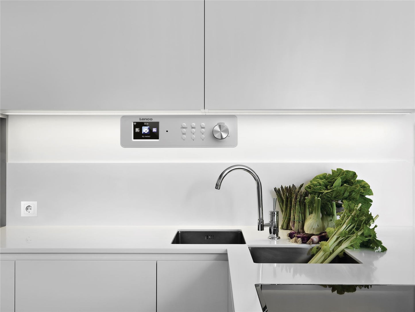 Lenco KCR-2014 | Under Cabinet Kitchen Clock Internet / FM Radio| TFT Screen | Remote Control | White