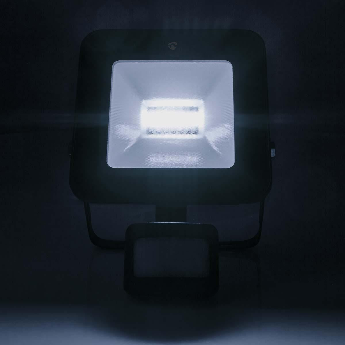 Nedis Smartlife Outdoor Light | Motion Sensor | 1500 lm | Wi-Fi | 20 W | Dimmable White | 3000 - 6500 K | Aluminium | Android™ / IOS