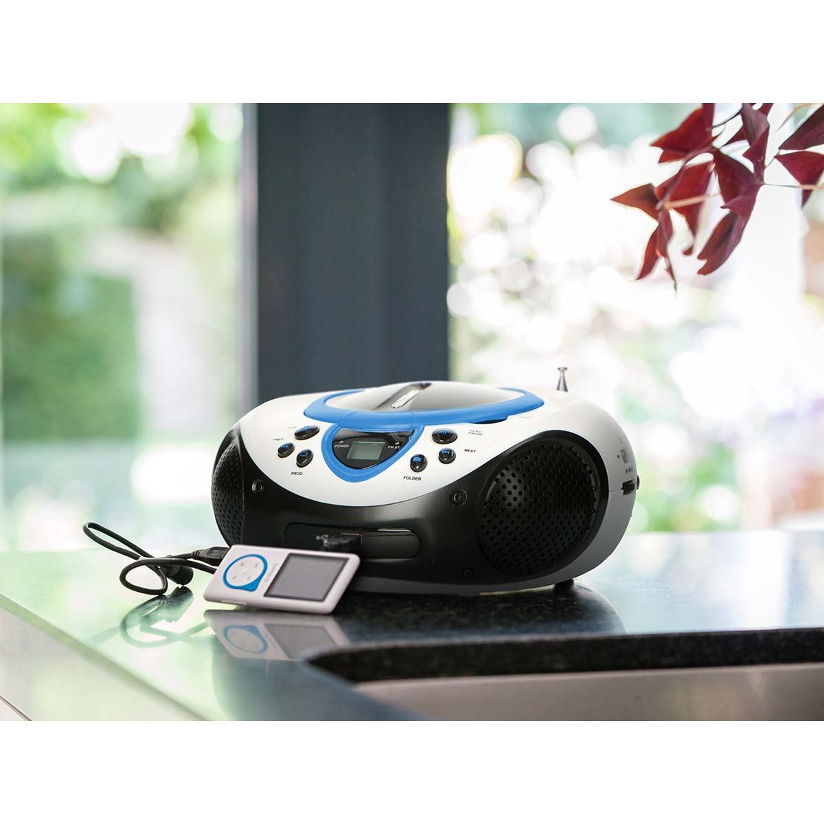 Lenco Portable FM Radio CD and USB player Blue