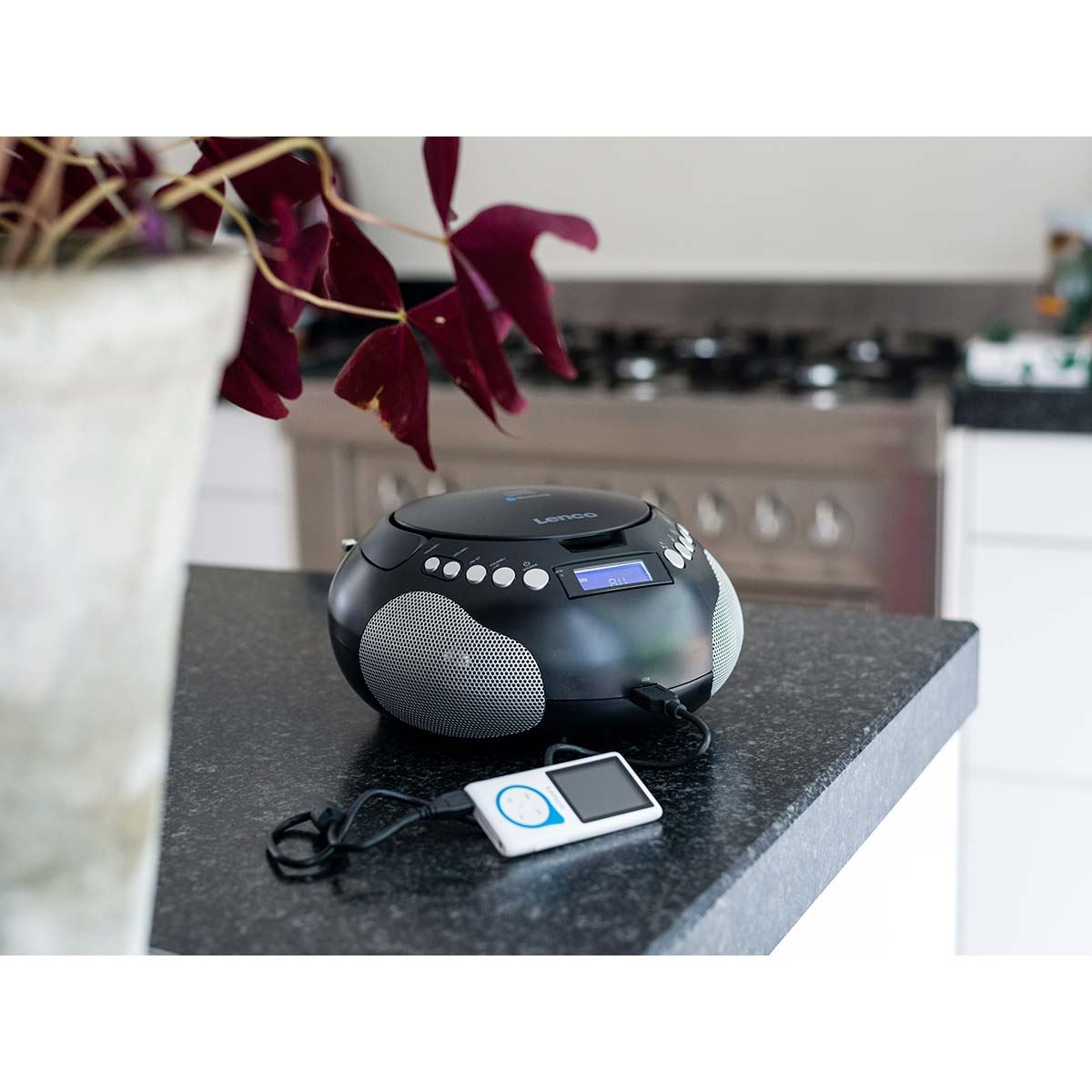 Lenco Portable radio CD/MP3 with USB and Bluetooth Black