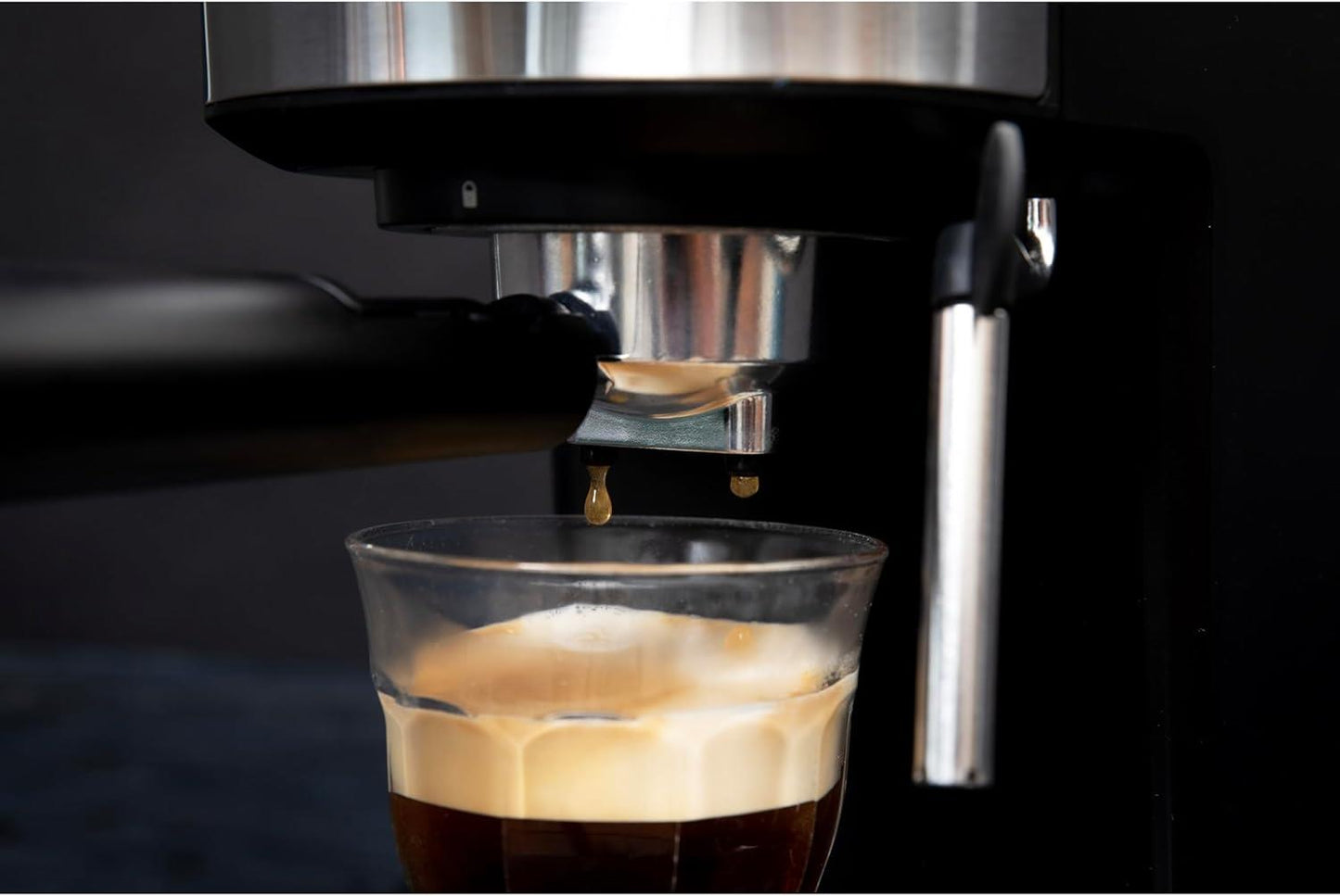 Gastronoma 18110002 | Espresso Coffee Maker 15 bar 1100W | Black / Stainless Steel