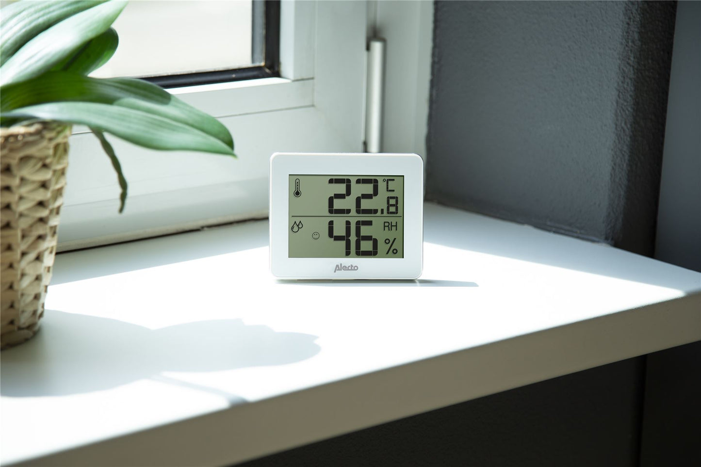 Alecto WS-55 | Indoor Large LCD Thermometer / Hygrometer | White / Silver