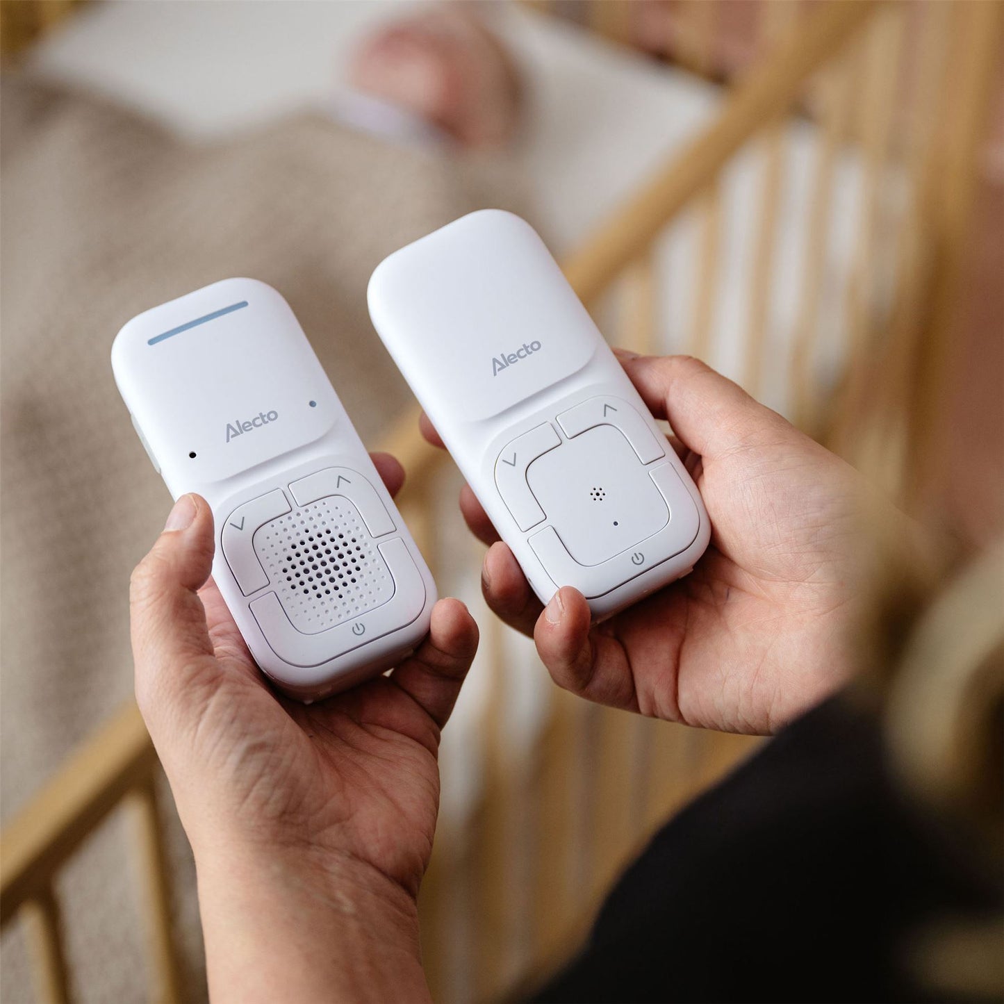 Alecto DBX130 DECT Digital Audio Baby Monitor, Parent Unit with Rechargeable Batter | Crystal-Clear Sound | White