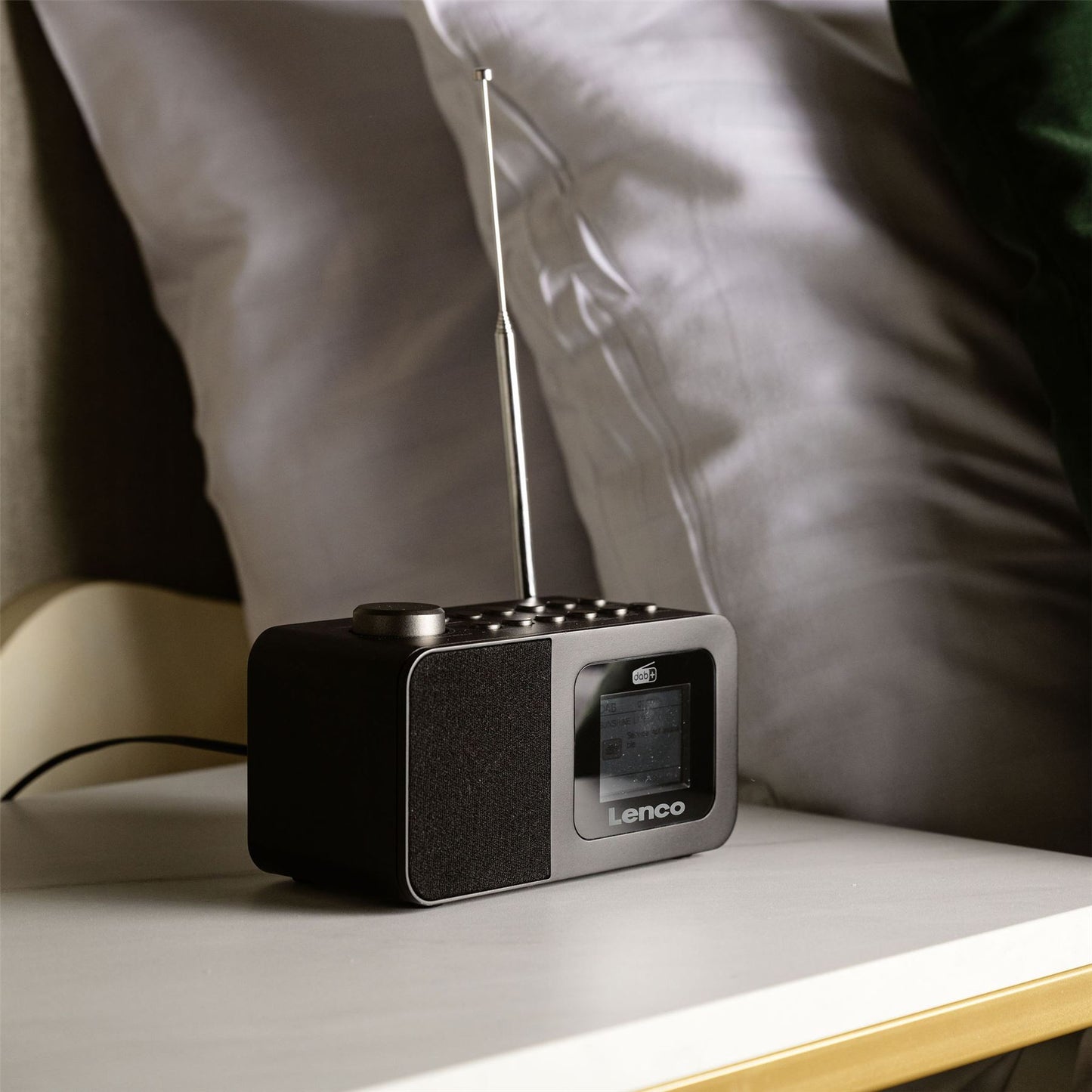 Lenco DAB+/FM Radio Alarm Clock with LCD Colour display, Sleep timer, and Dual Alarm function - Black