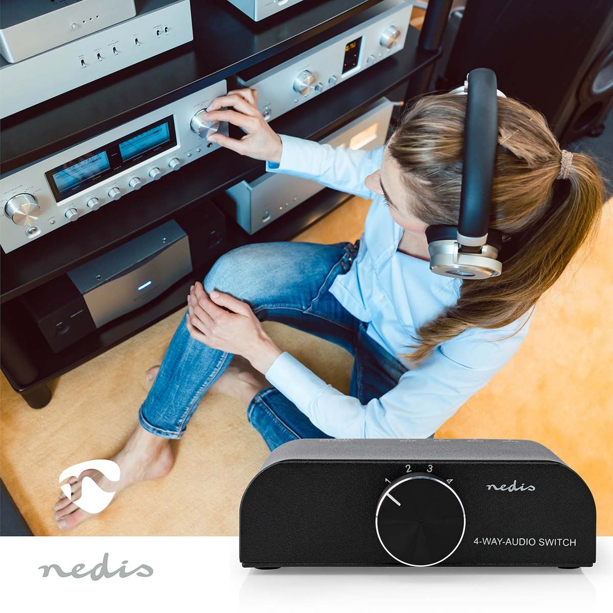Nedis Analogue Audio Switch | 4 port(s) | Connection input: 1x 3.5 mm Audio Input / 3x (2x RCA Female) | Connection output: 1x (2x RCA Female) | Manual | Metal | Anthracite