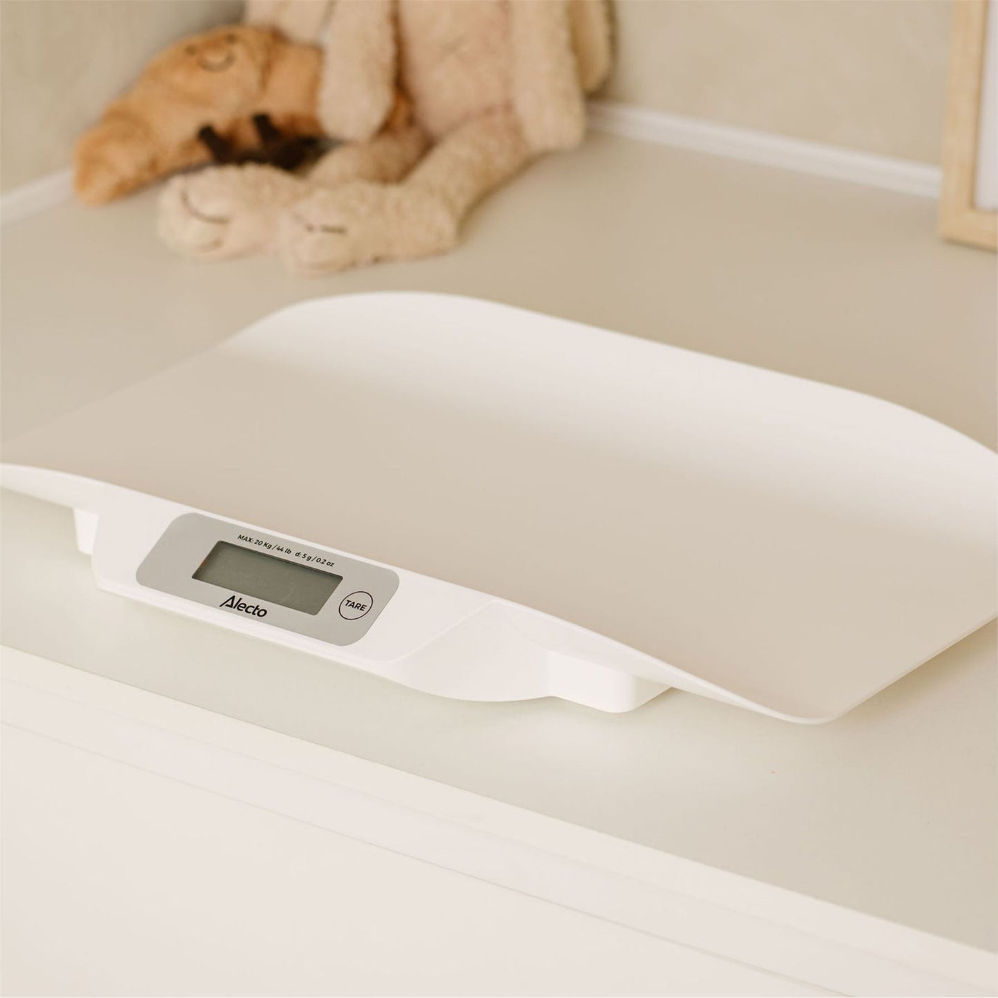 Alecto BC-30 | Digital Baby Weighing Scales, Personal Scale - Up to 20 kg with Carry Case