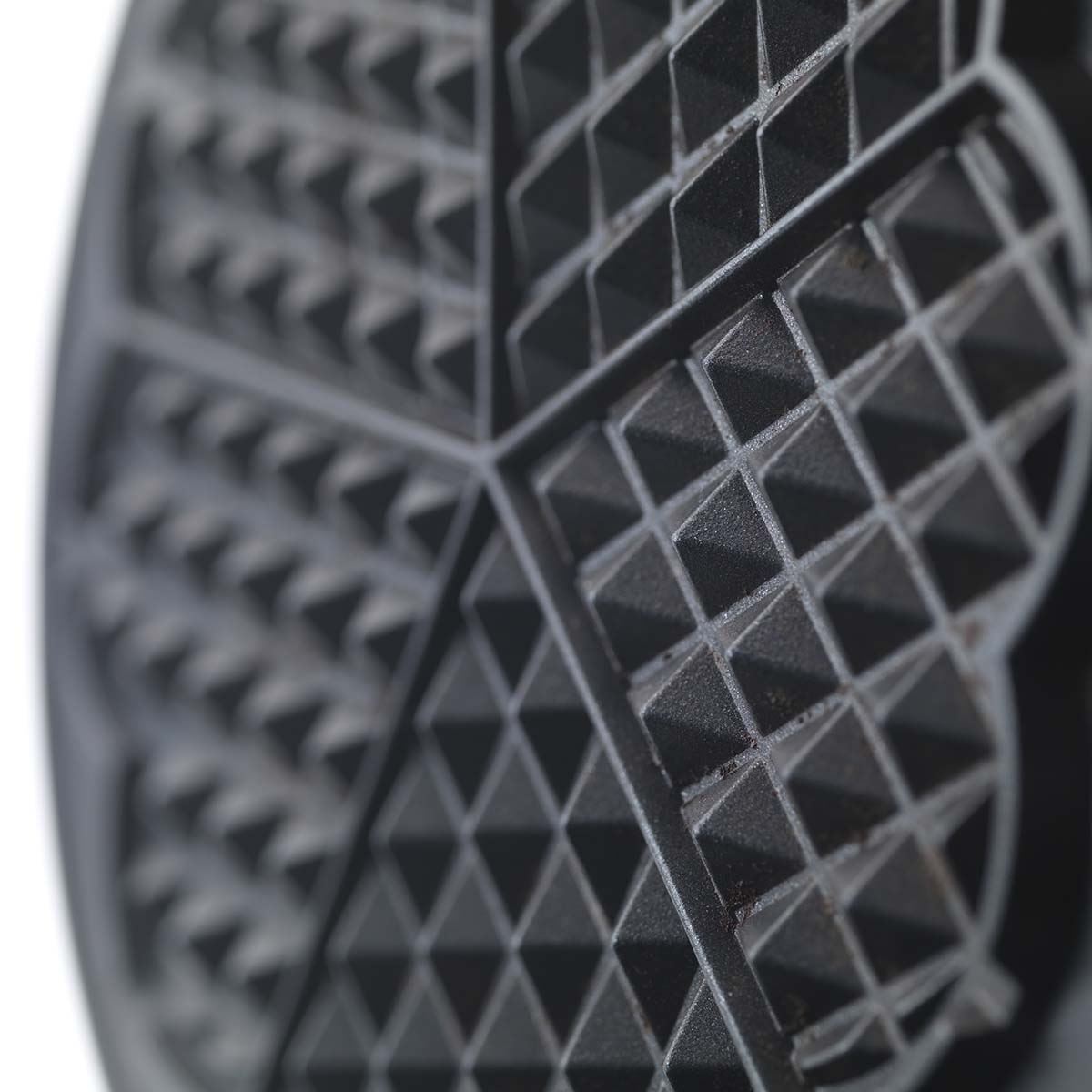Trebs Waffle Maker | 2 x 5 Heart shaped waffles | 12 cm | 1200 W | Automatic temperature control |White