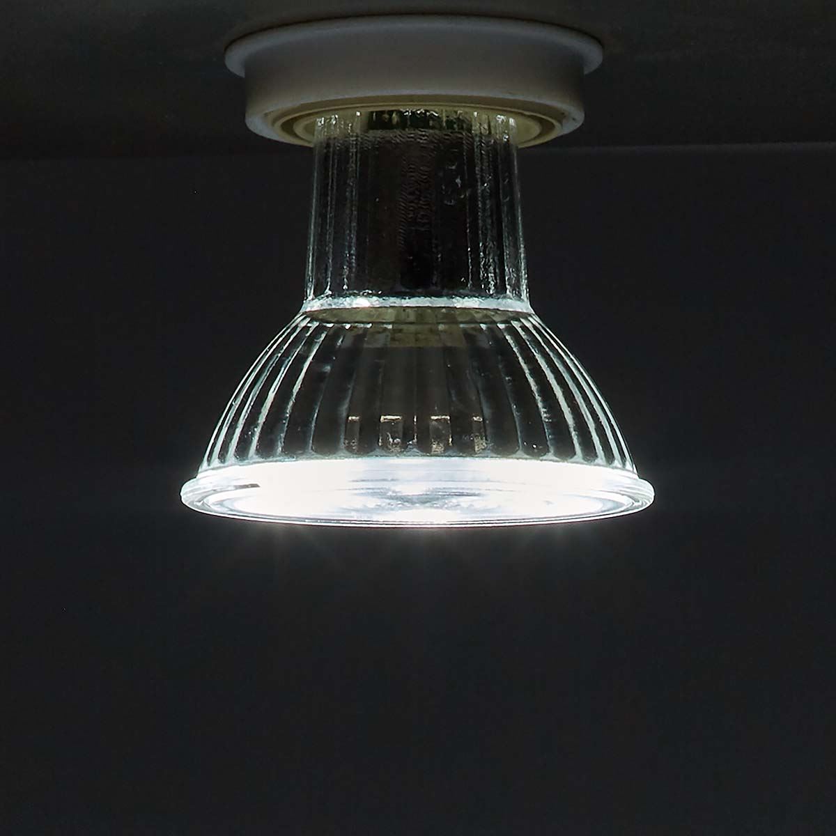 Nedis SmartLife LED Spot | Wi-Fi | GU10 | 345 lm | 5 W | RGB / Warm to Cool White | 2700 - 6500 K | Energy class: G | Android™ / IOS | PAR16 | 1 pcs