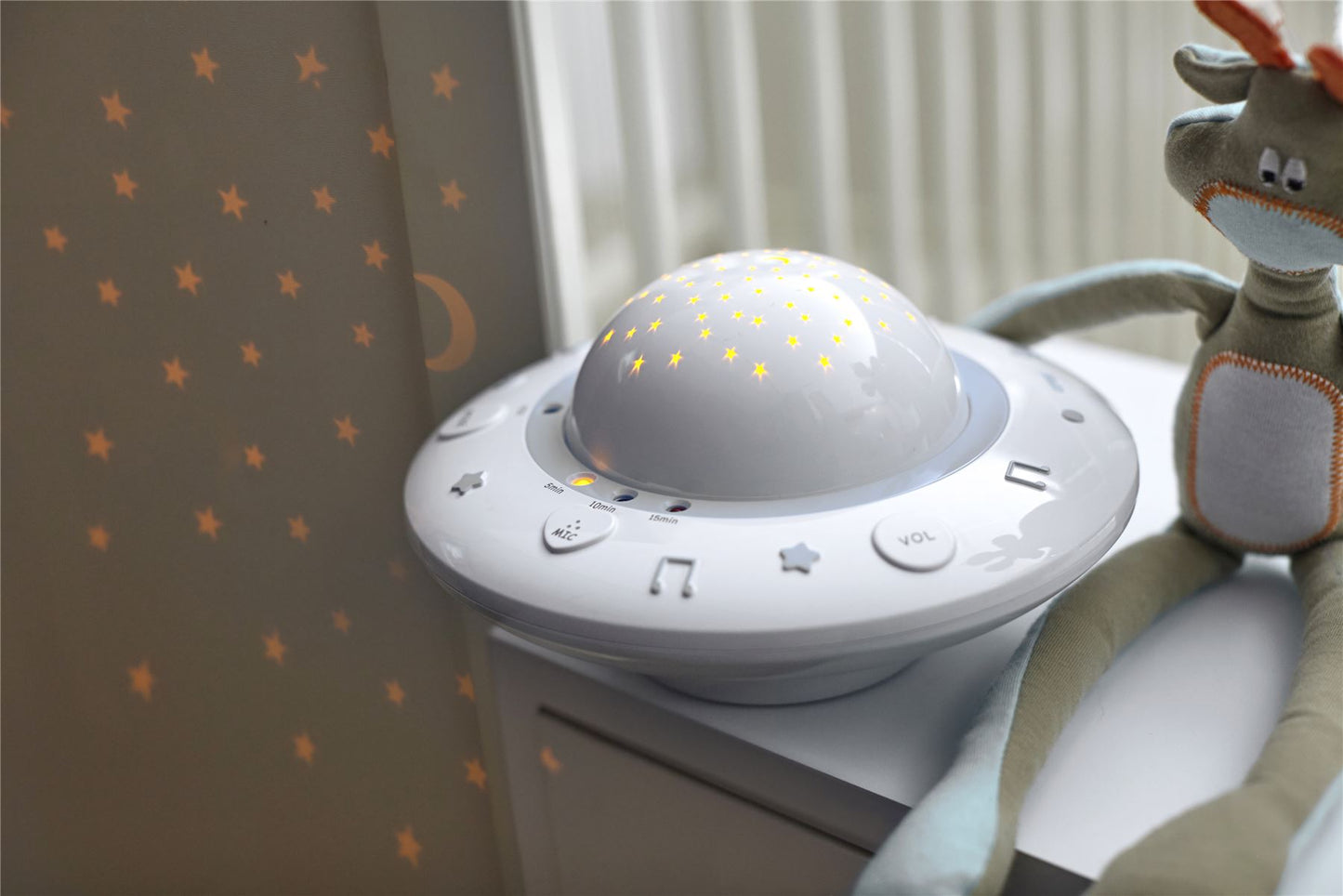 Alecto Starry Sky Nusery Projector | Adjustable Play Time | Voice Activated | Music & Light | White / Grey